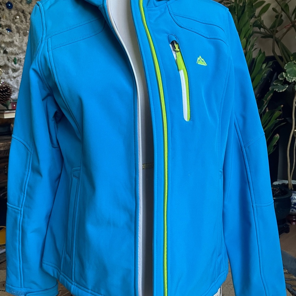 Snozu performance jacket